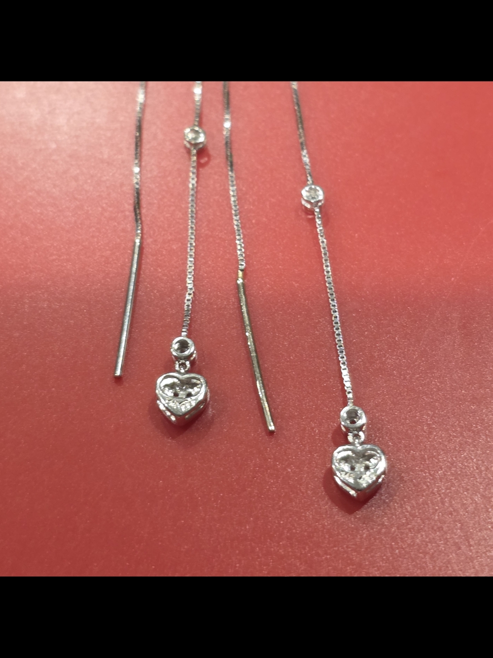 🍀✨️14K White Gold Threader Heart Earrings✨️🍀 - Picture 4 of 7